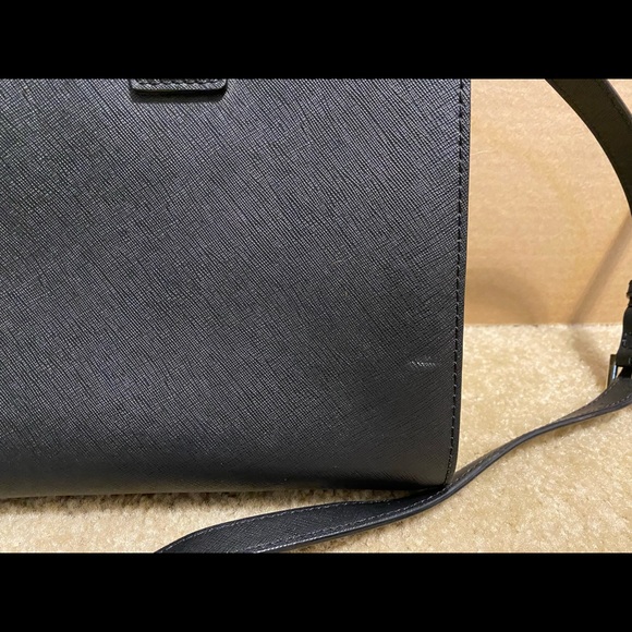 Black Kate Spade purse